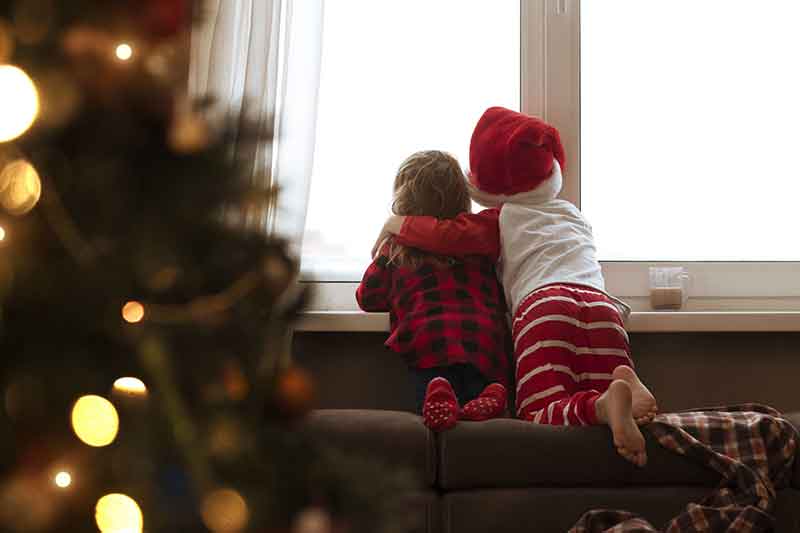 Albero di Natale consigli per renderlo sicuro per i bambini